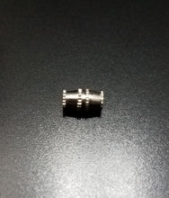 Load image into Gallery viewer, Stainless Steel Screw Twist Closure